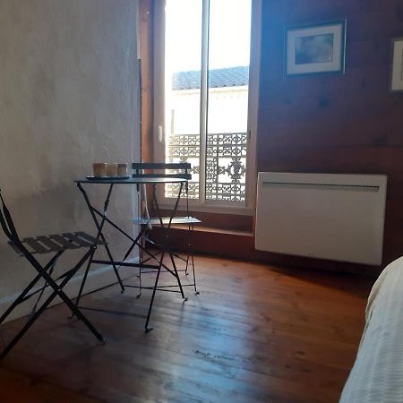Chambre Chez Annick Samadet Ngoại thất bức ảnh